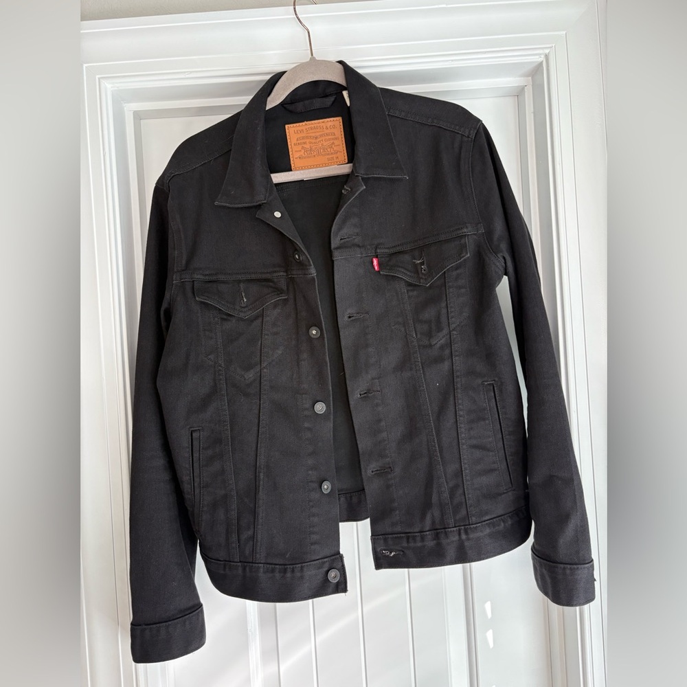 Levi's Black Trucker Jacket